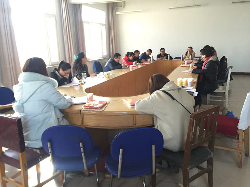 团委召开2015-2016学年度第二学期第一次共青团工作会议.jpg