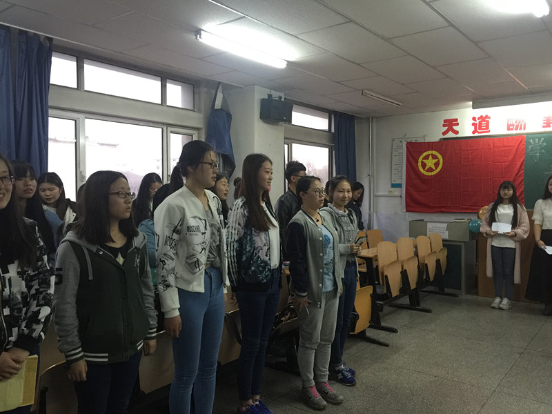 齐唱《光荣啊，中国共青团》_副本.jpg