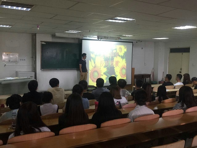 生物化学工程学院、国际教育学院举办有关反对邪教活动 (1).jpg