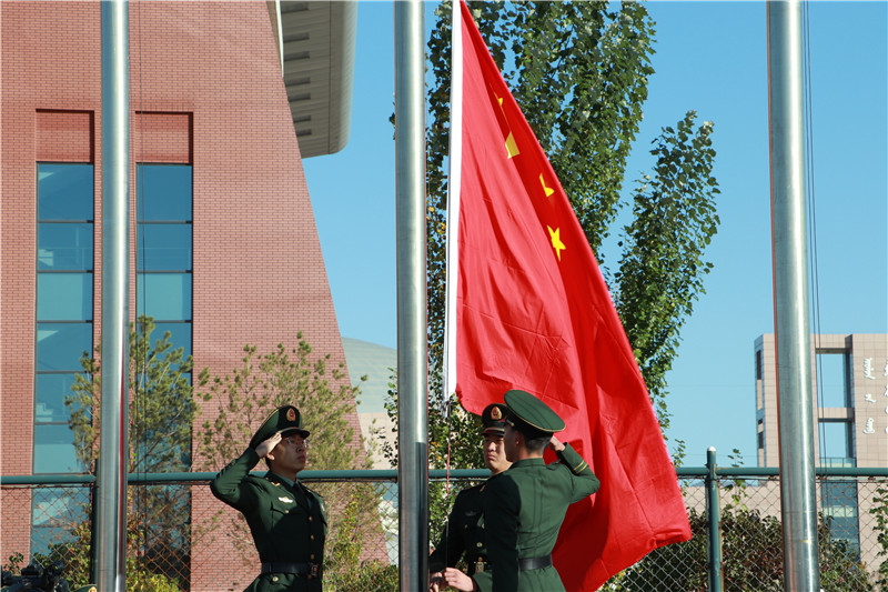 升旗3.jpg