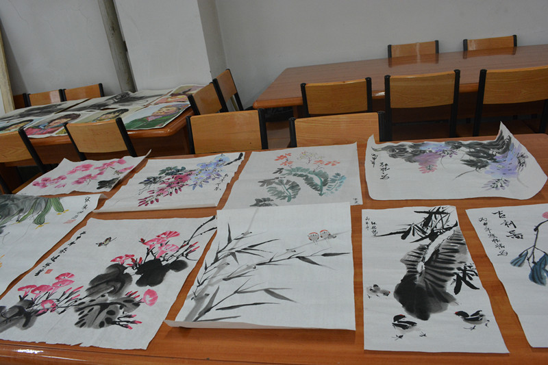 绘画区选手完成的作品.jpg