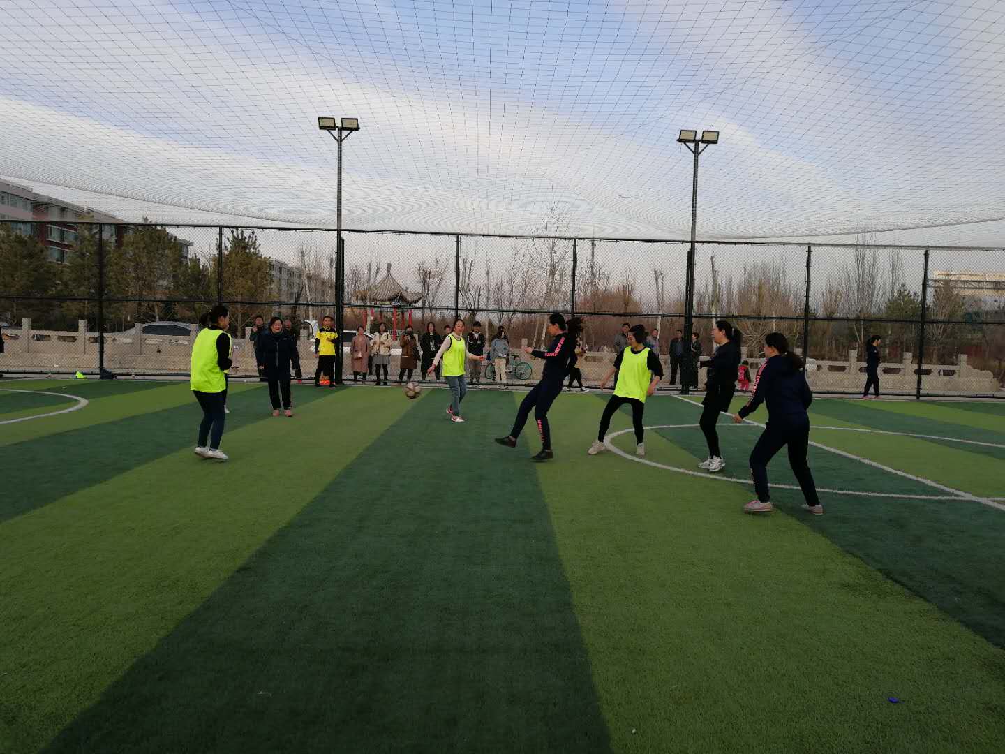 五人制教职工足球赛 (8).jpg