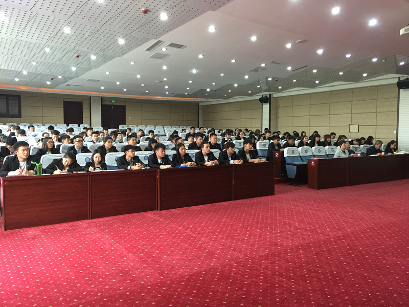 呼和浩特职业学院第六期“青马班”专题讲座现场.jpg