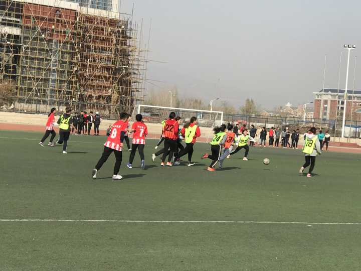 女子足球比赛 (2).jpg