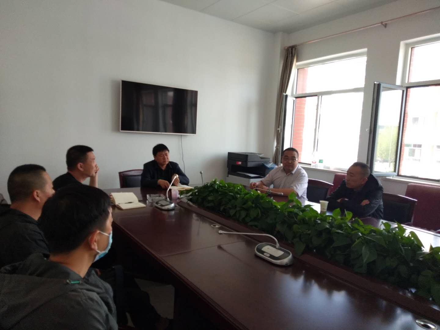 与通信公司开会（5.13）.jpg